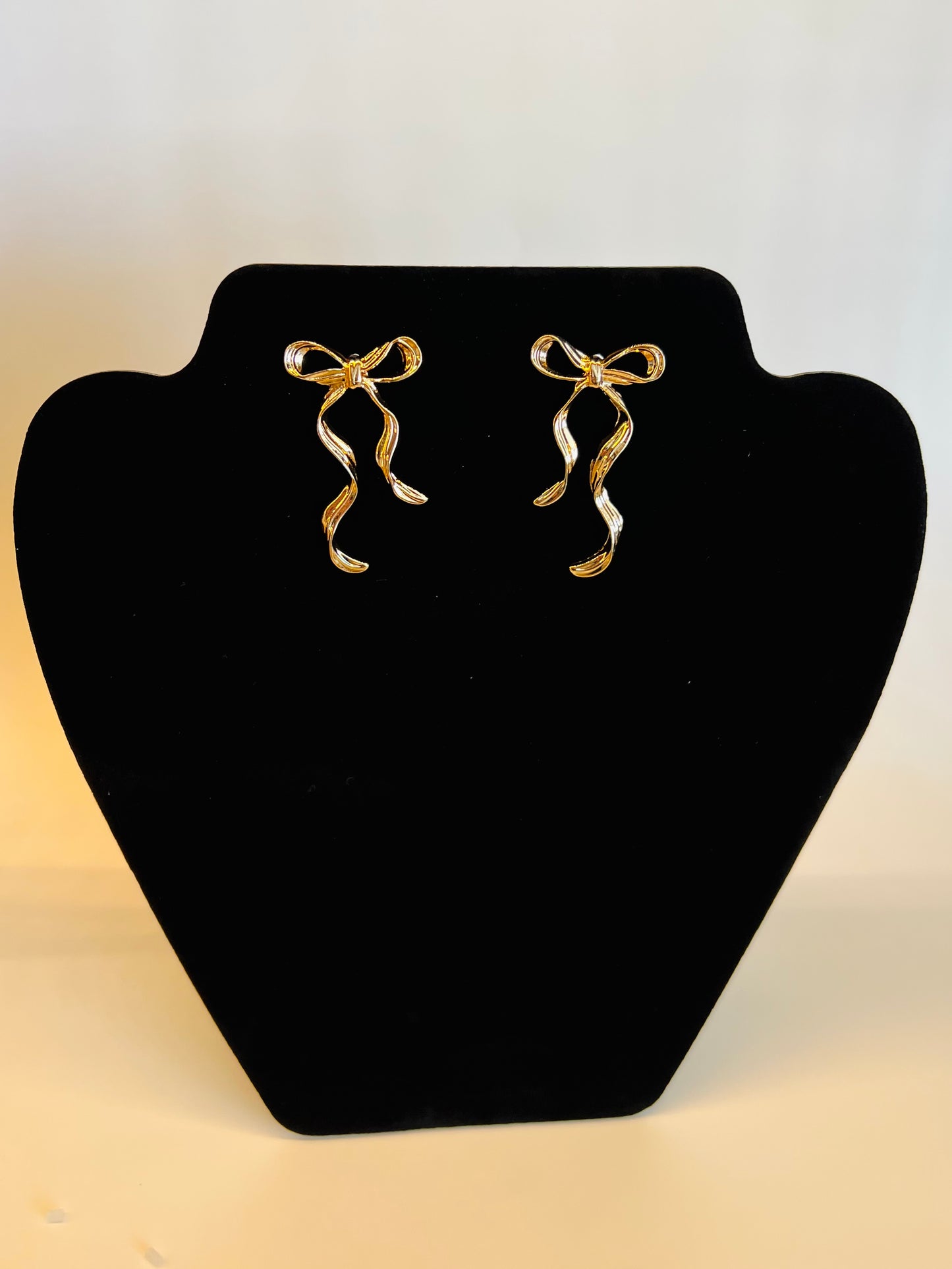 * Bow Earrings- Large